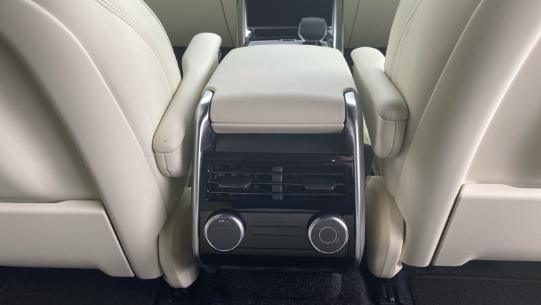 Land Rover Range Rover 3.0 D300 Edition 4dr Auto Diesel Estate